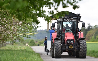 Gültstein, Erholungsheim, OGV, Blütenwanderung mit Traktor, GB-Foto: Vecsey