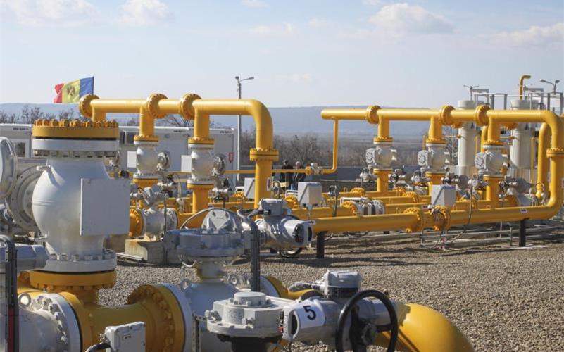 Pipelines des nationalen Erdgasverteilungsnetzes in der Bezirkshauptstadt Ungheni. Foto: Aurel Obreja/AP/dpa