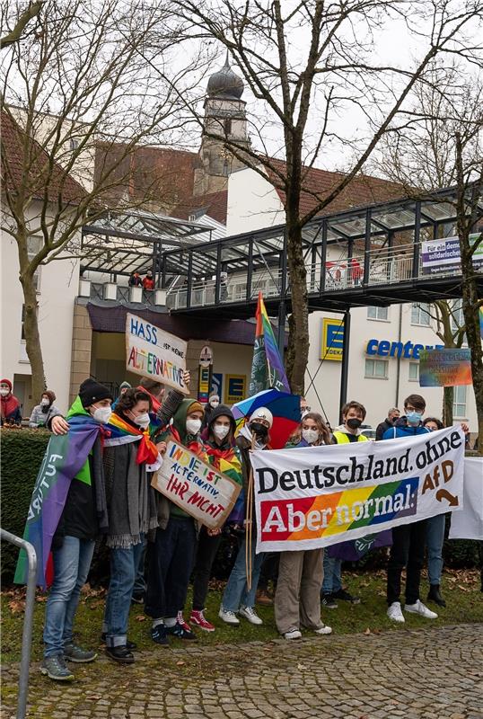 Protest - AfD-Kundgebung mit Alice Weidel und Gegendemos rund um die Stadthalle ...