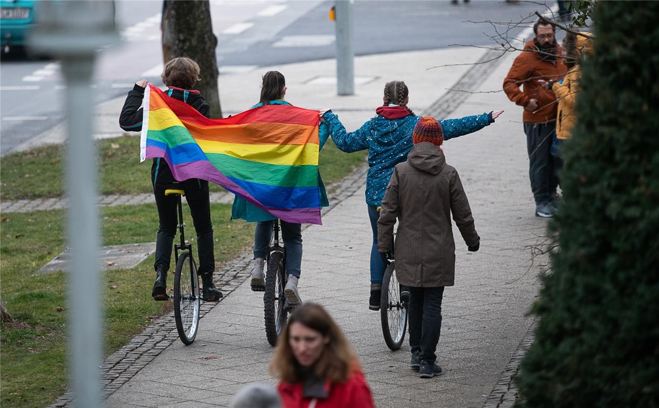 Protest evtl. Feature Herrenberg bleibt bunt - AfD-Kundgebung mit Alice Weidel u...