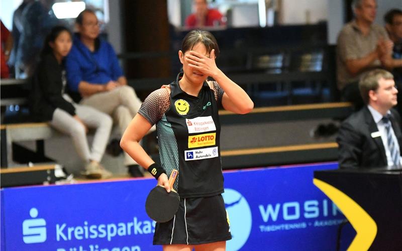 Qianhong Gotsch kann es nicht fassen: Ausgerechnet vor den Play-offs hat sich die Böblinger Punktelieferantin bei einem Treppensturz verletzt. GB-Foto: Schust/Eibner