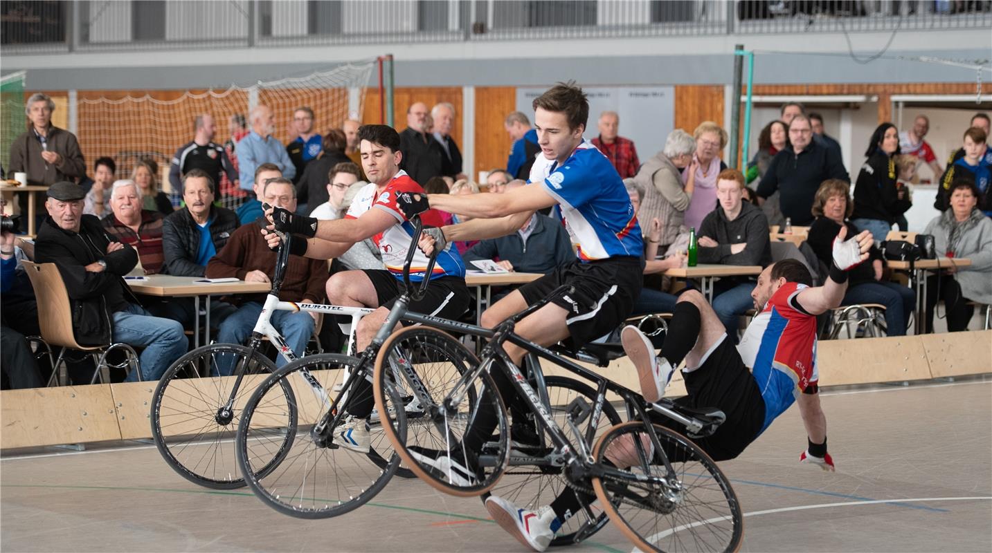 Radball Gärtringen 2  ( Kai Schäfer und Andy Berner ) gegen Gärtringen 3 ( Simon...