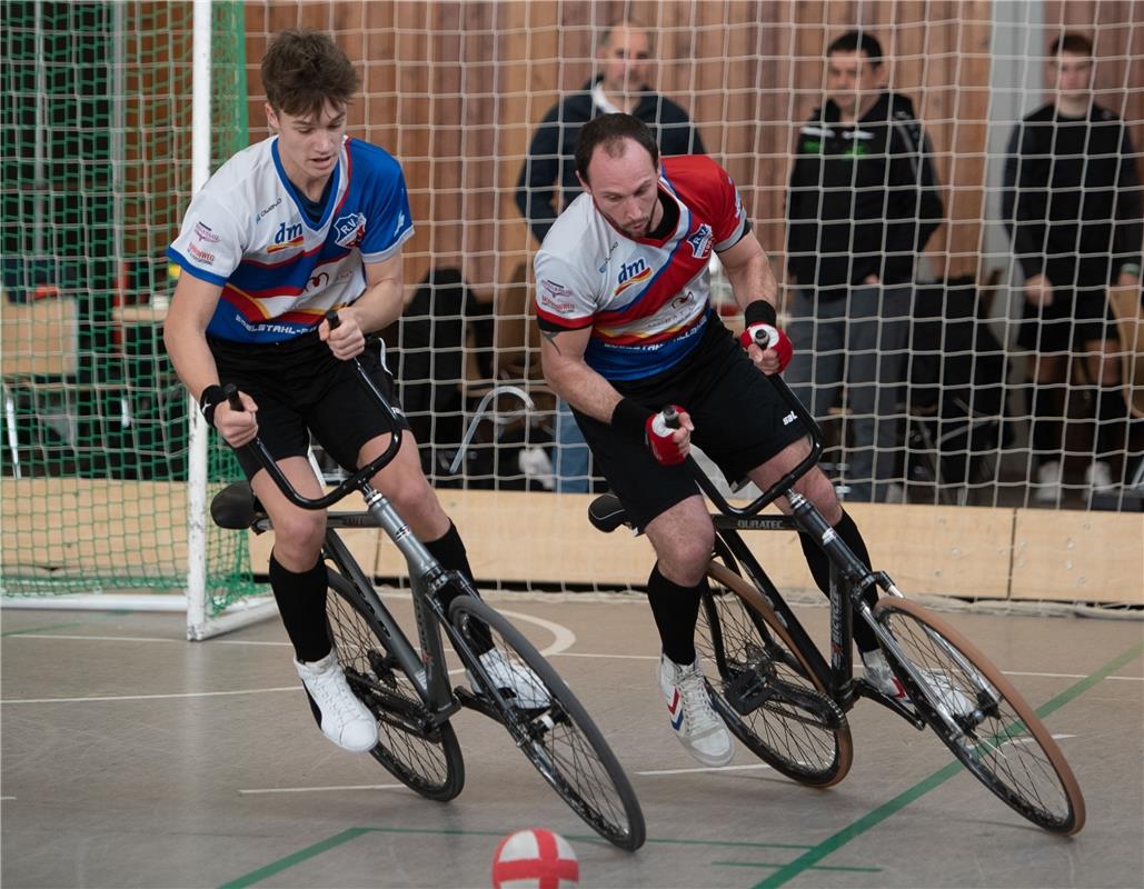 Radball Gärtringen 2  ( Kai Schäfer und Andy Berner ) gegen Gärtringen 3 ( Simon...