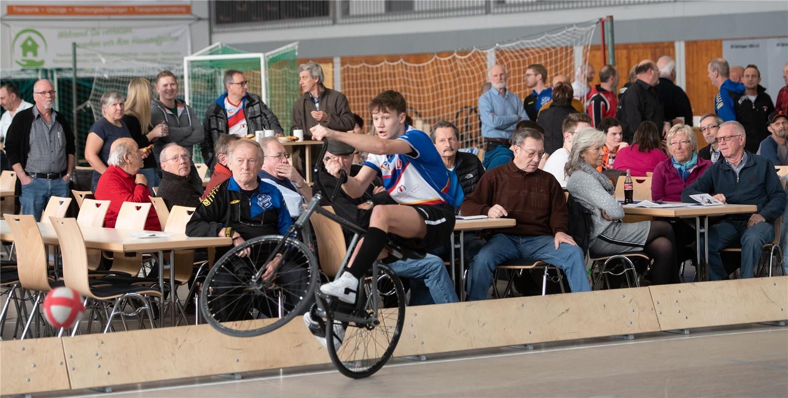 Radball Gärtringen 2  ( Kai Schäfer und Andy Berner ) gegen Gärtringen 3 ( Simon...