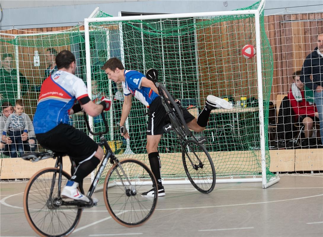 Radball Gärtringen 2  ( Kai Schäfer und Andy Berner ) gegen Gärtringen 3 ( Simon...