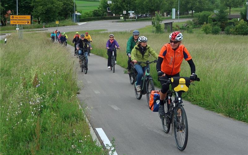 Radler erkunden bei 28-Kilometer-Tour fünf evangelische Kirchen