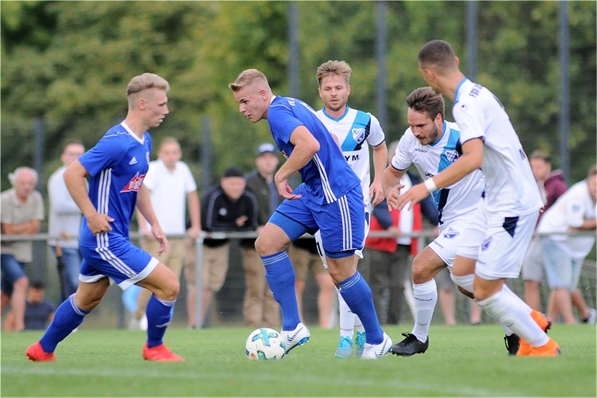 Raphael Molitor (VfL Sindelfingen #6)  Fussball, Maenner, Verbandspokal 2.Runde,...