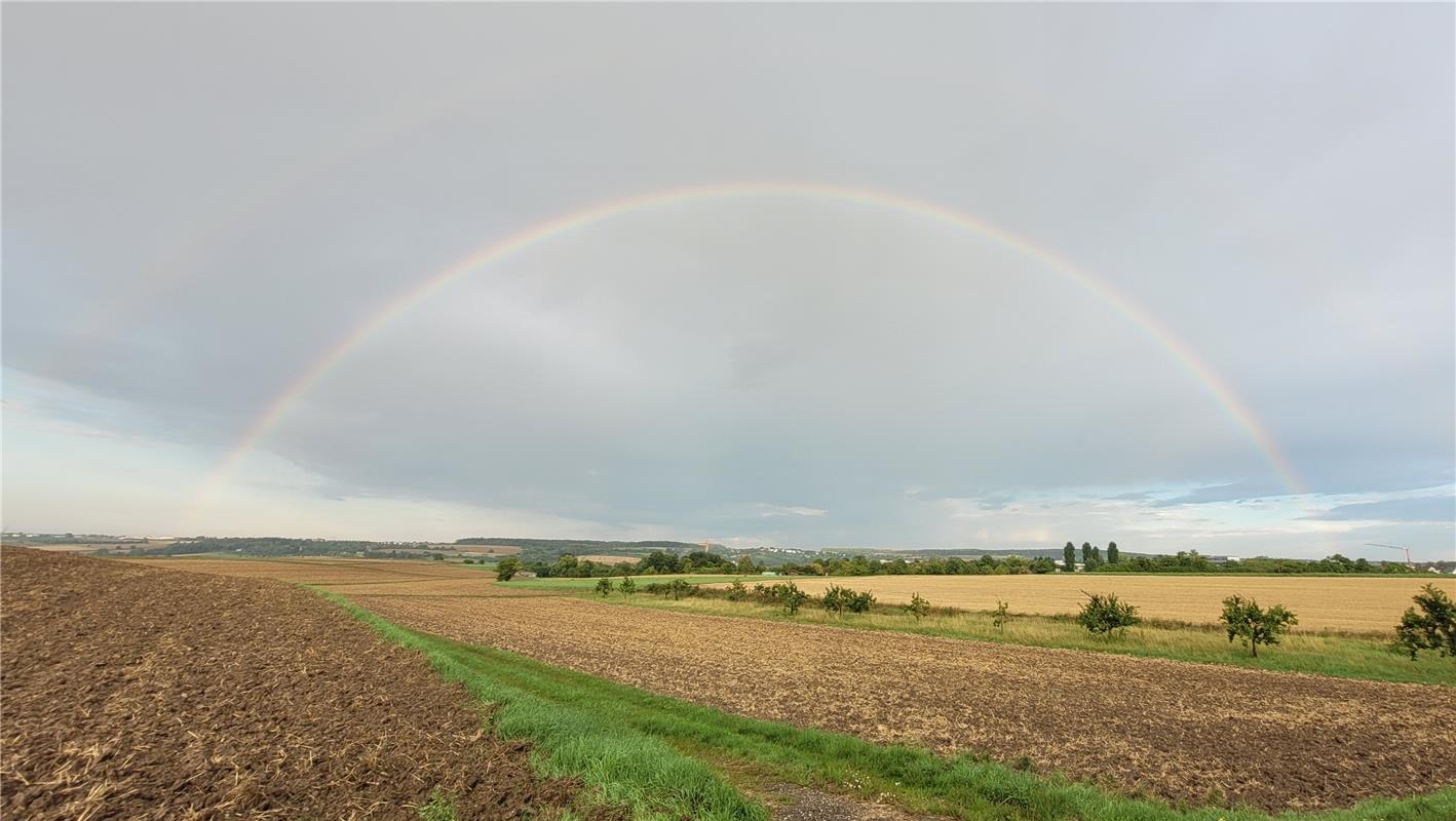 Regenbogen über dem Gäu.  Von Susanne Marquardt aus Gültstein.