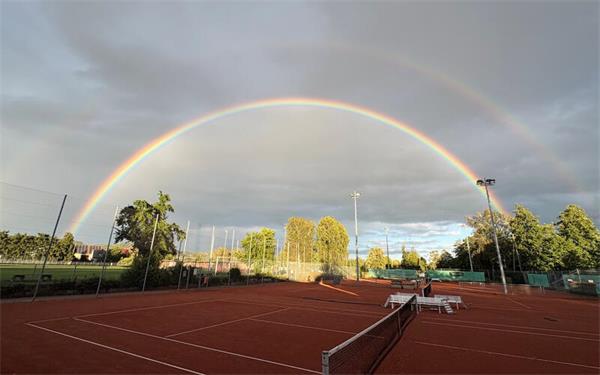 Regenbogen über dem Tennisplatz (gesehen von Karin Frey in Gültstein)