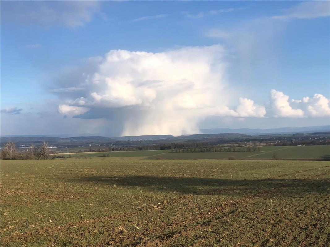 Regenfront über haslach, festgehalten von Jürgen Dargel aus Gäufelden. 