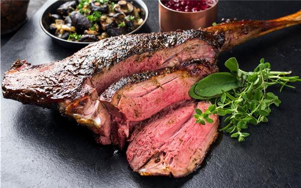 Rehkeule gehört zu den Klassikern der Wildbret-Gerichte.GB-Foto: HLPhoto/ stock.adobe.com