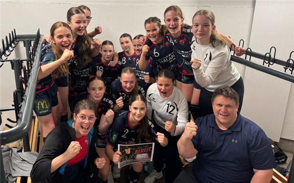 Riesenjubel bei den C-Juniorinnen der SG H2Ku Herrenberg. GB-Foto: gb