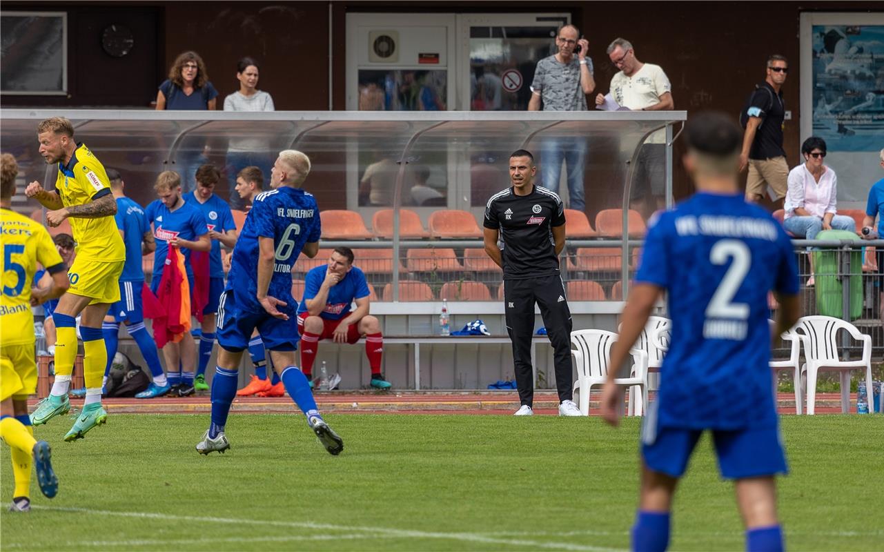 Roberto Klug (Trainer VfL Sindelfingen), VfL Sindelfingen - SV Stuttgarter Kicke...