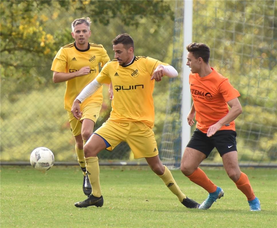 Rohrau, Sportplatz, Fußball-Bezirksliga, SV Rohrau (gelb) - SV Althengstett (ora...