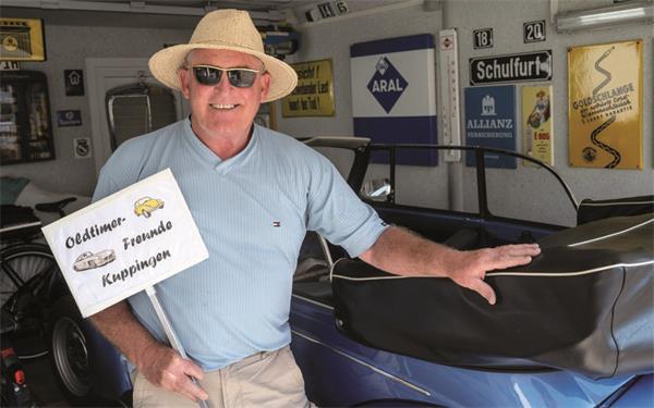 Roland Reinhardt richtet mit ein paar Gleichgesinnten auf dem Gelände des Flugsportvereins Wächtersberg in Sulz am Eck am 30. August ein Oldtimertreffen aus. Ein Blick in seine Garage offenbart seine Leidenschaft. GB-Fotos: Schmidt