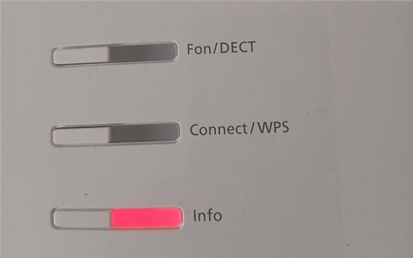 Rotes Signal auf der Fritz-Box: Das Glasfasernetz ist gestört. GB-Foto: gb