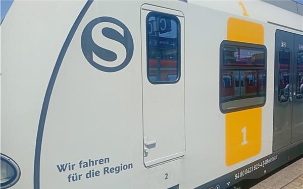 S-Bahn-Fahrer müssen am Wochenende die Zeit beachten.GB-Foto (Archiv): gb
