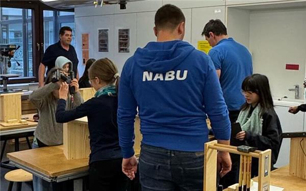 SGH-Schüler bauen Nistkästen für Kohl- und Blaumeisen
