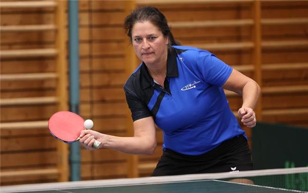 Sandra Jörke hält dem Gärtringer Tischtennis seit Jahrzehnten die Treue. GB-Foto: Holzapfel