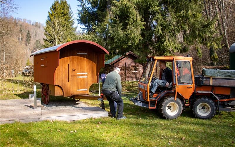 Schäferwagenhotel: Förderverein verpachtet Objekte an Campingplatz