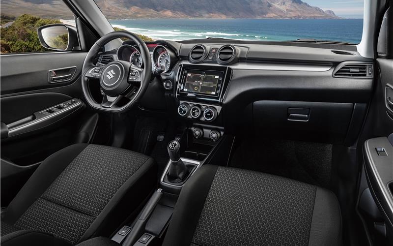 Dezent geliftetes Design Schaltzentrale im neuen Suzuki Swift ist der Touchscreen auf der Armaturentafel