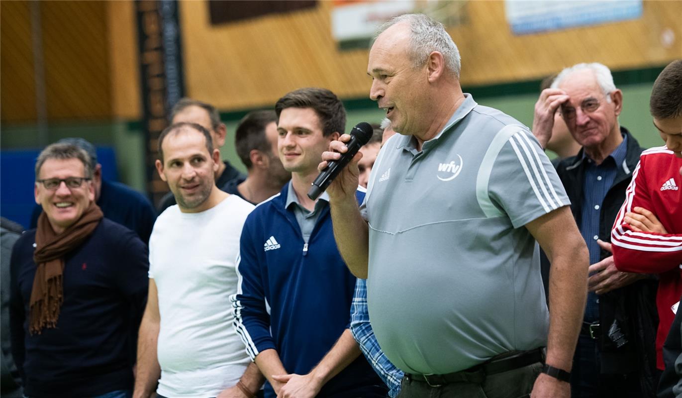 Schiri Thomas Schnaufer wird verabschiedet   Gäubote Cup 2019 Fußballturnier Hal...