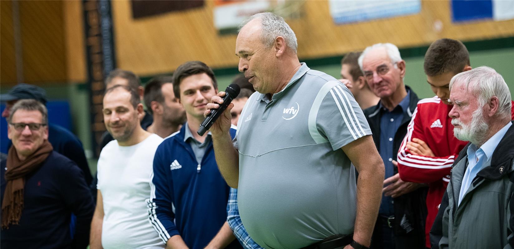 Schiri Thomas Schnaufer wird verabschiedet   Gäubote Cup 2019 Fußballturnier Hal...