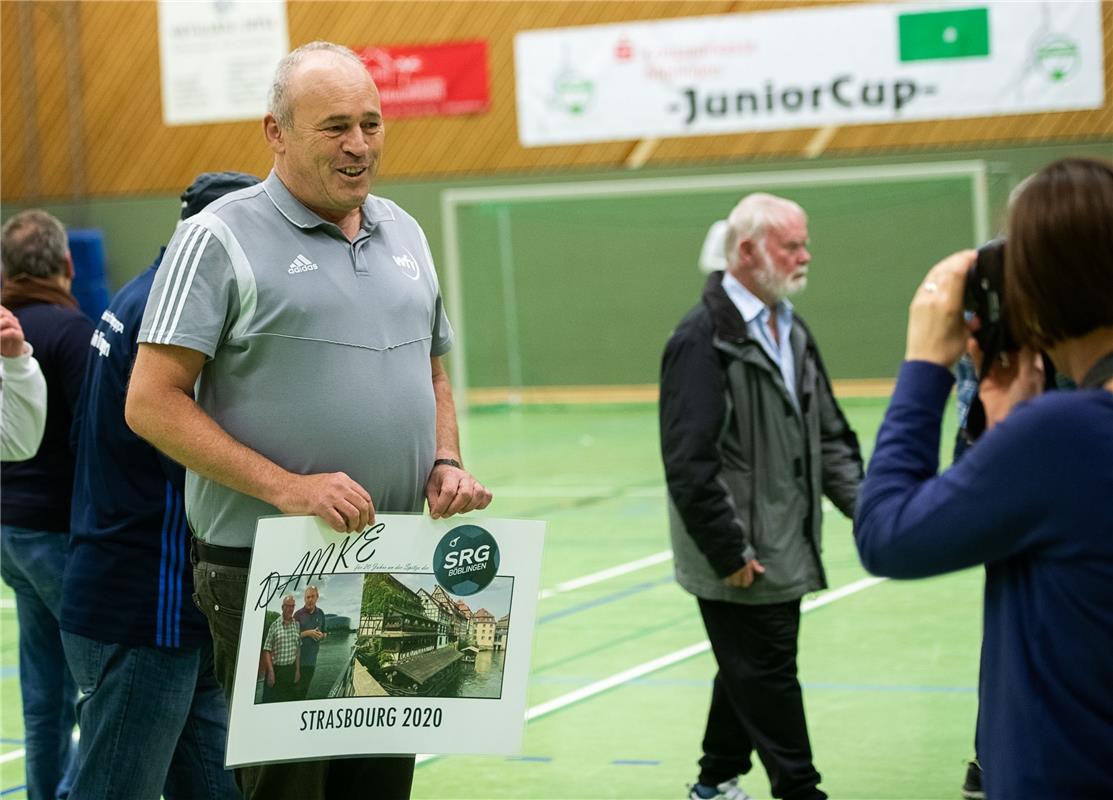 Schiri Thomas Schnaufer wird verabschiedet   Gäubote Cup 2019 Fußballturnier Hal...