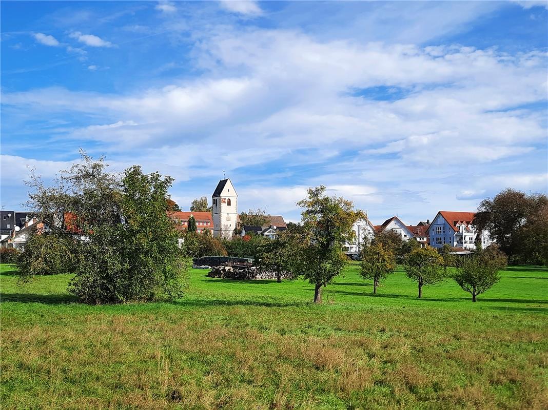 Schöne Aussicht auf die alte evangelische Kirche in Öschelbronn.  Von Heiko Weiß...