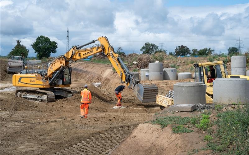 Schon reichlich Erde bewegt wurde im künftigen Neubaugebiet „Hinterer Steig Süd“ in Nufringen. GB-Foto: Vecsey