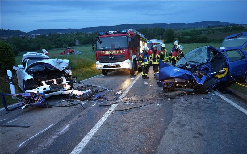 Schwerer Unfall kurz vor Haslach wegen eines Überholmanövers Schwerer Unfall kurz vor Haslach wegen eines Überholmanövers