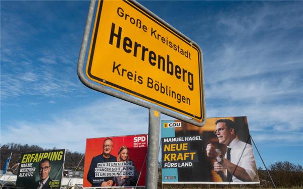 Seit Wochen und Monaten werben auch in Herrenberg die Parteien für sich und ihr Spitzenpersonal.GB-Foto: Schmidt