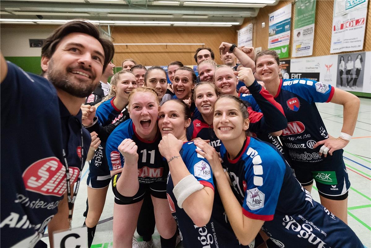 Siegesjubel SG H2Ku Herrenberg,  SG H2Ku Herrenberg vs. SG 09 Kirchhof, Handball...