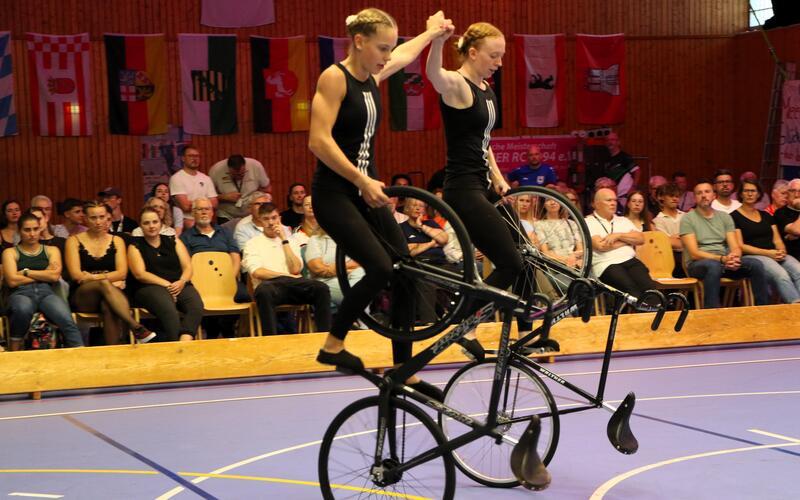 Silber für Jessie Hasmüller (rechts) und Nena Lichy. GB-Foto: Schwarz