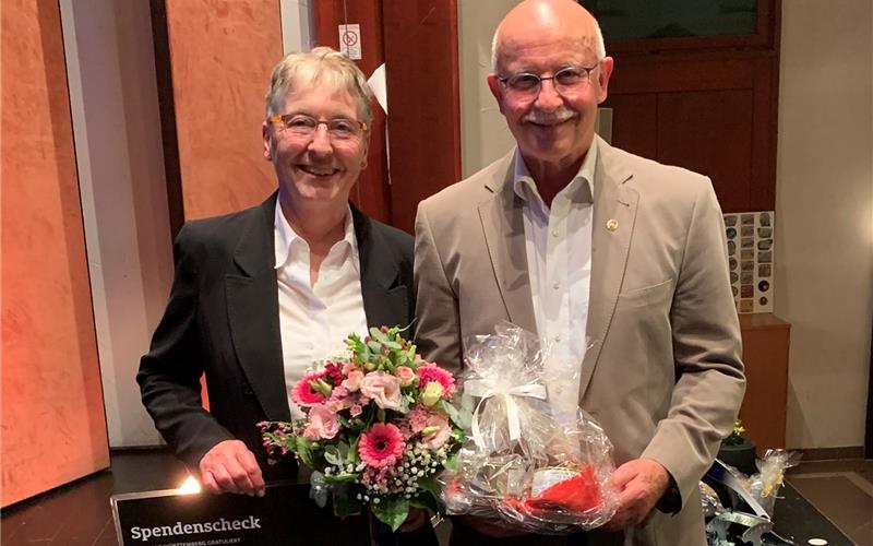 Silvia Barthel und Alfred Dengler wurden zu Ehrenmitgliedern ernannt. GB-Foto: gb