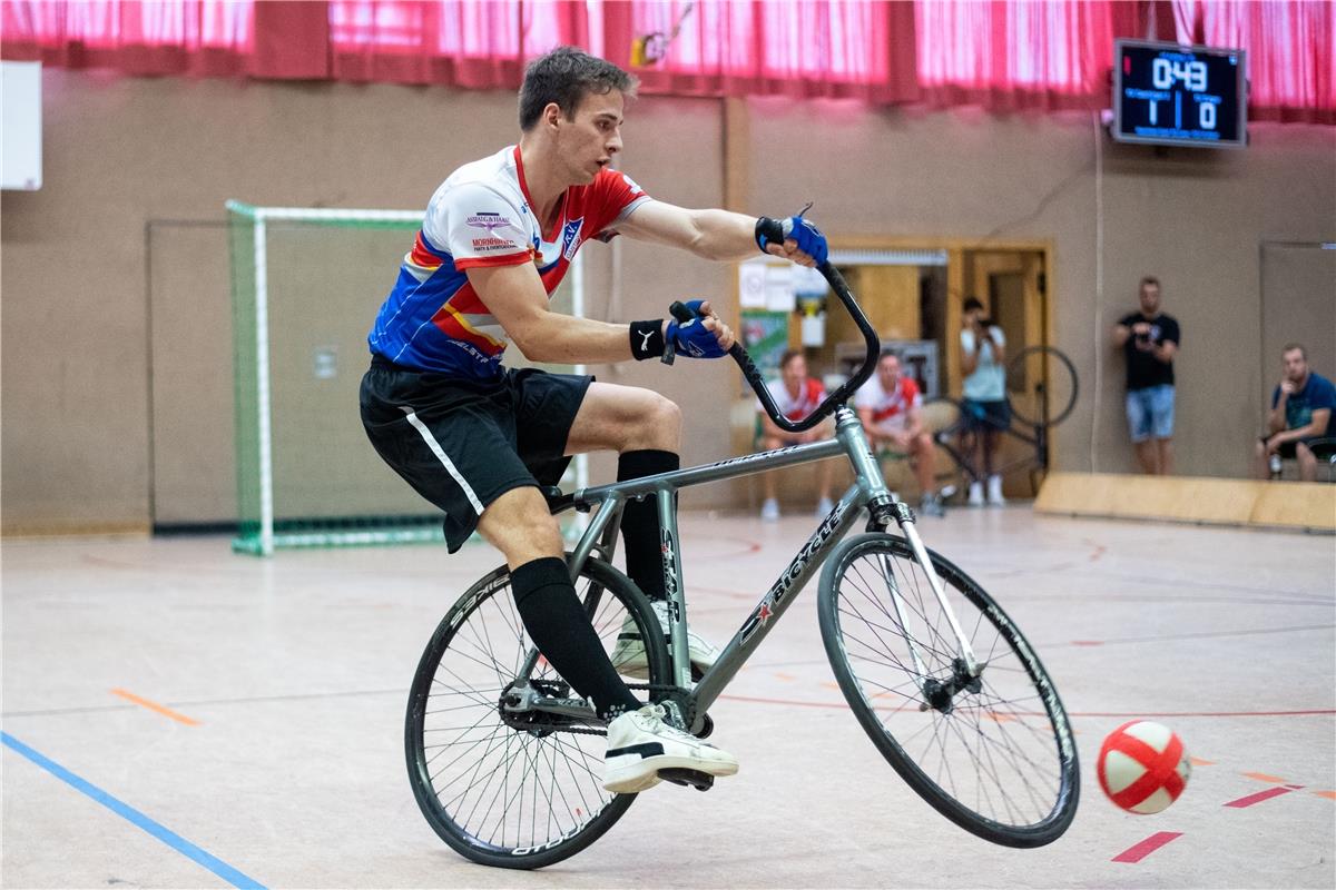 Simon Becker (RV Gaertringen 3) am Ball, RV Edelweiss Sulgen vs RV Gaertringen 3...