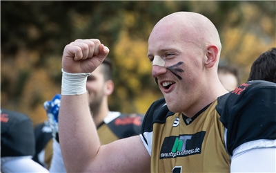Simon Brösamle - American Football  Endspiel der Kreisliga, Bondorf Bulls gegen Backnang Wolverines 11 / 2021 Foto: Schmidt