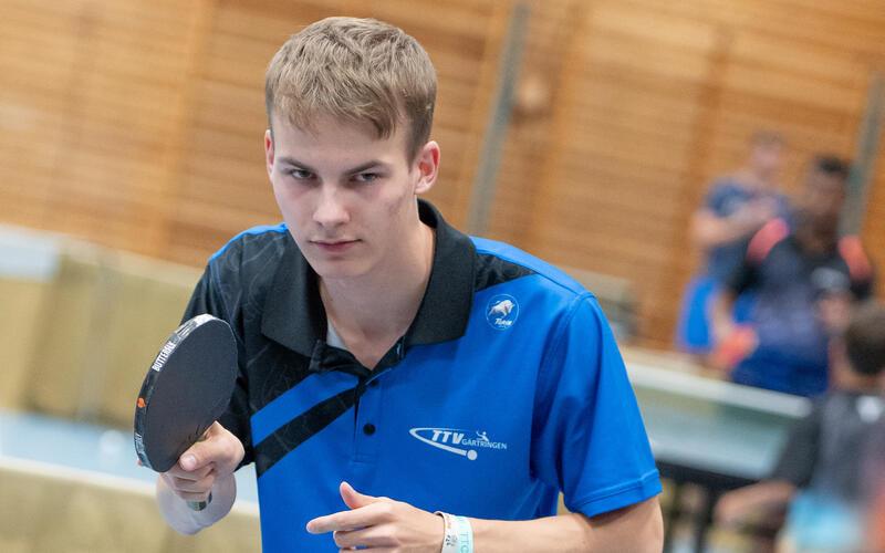 Simon Gotsch verbringt viel Zeit am Tisch. GB-Foto: Vecsey
