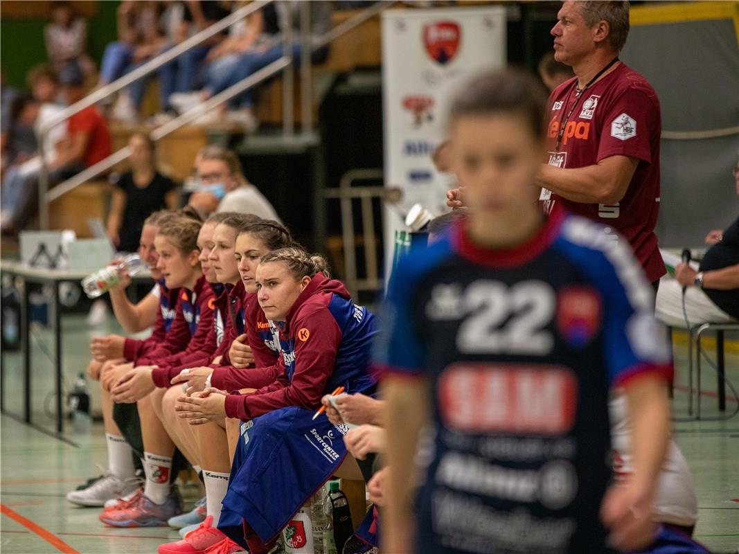 Sitzbank TVB Wuppertal,  SG H2Ku Herrenberg Kuties - TVB Wuppertal, Handball, 2....