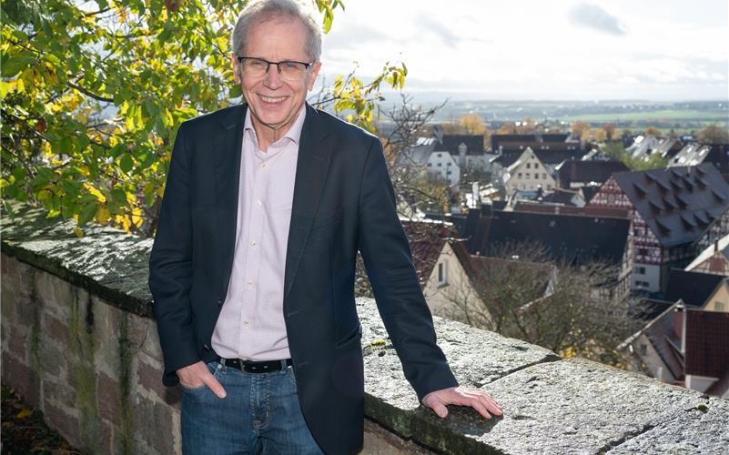 Sollte die von den Kirchenoberen geplante Fusion der Dekanate Herrenberg, Böblingen und Leonberg so kommen, könnte Eberhard Feucht der letzte in der langen Reihe der Herrenberger Dekane sein – was er selbst nicht hofft. GB-Foto: Vecsey