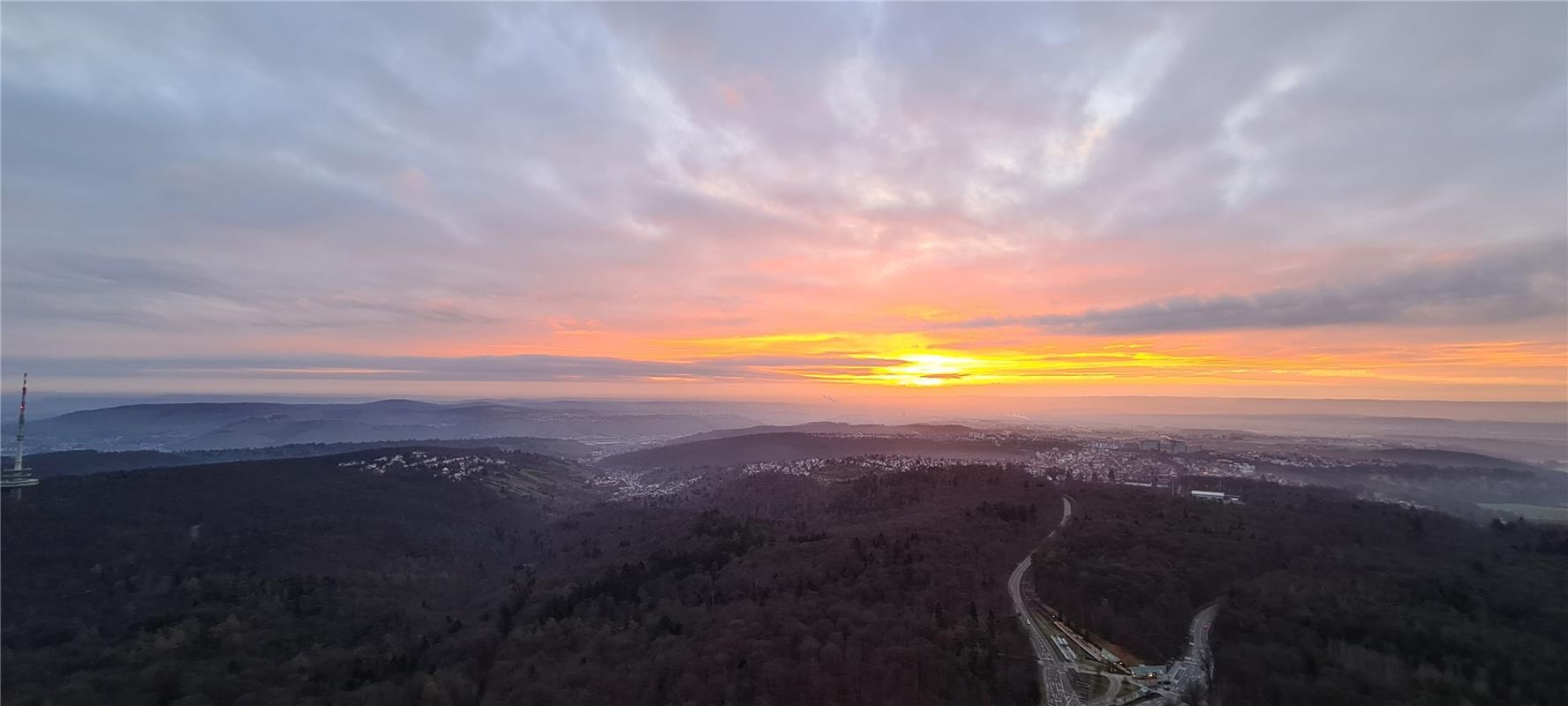 Sonnenaufgang-Event im Fernsehturm Stuttgart... wunderschön!  Von Ivonne Wetzste...