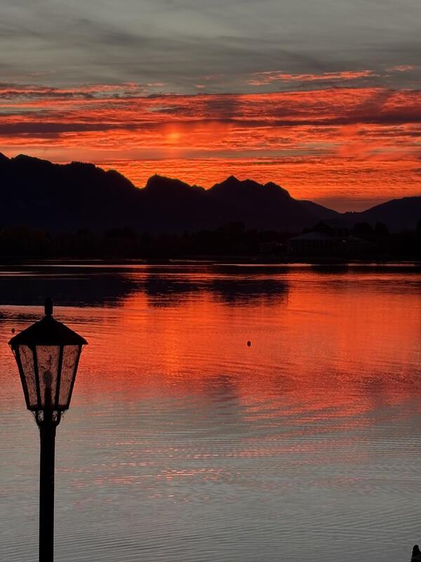 Sonnenuntergang am Forggensee.  Von Karin Benkowitsch aus Gäufelden.