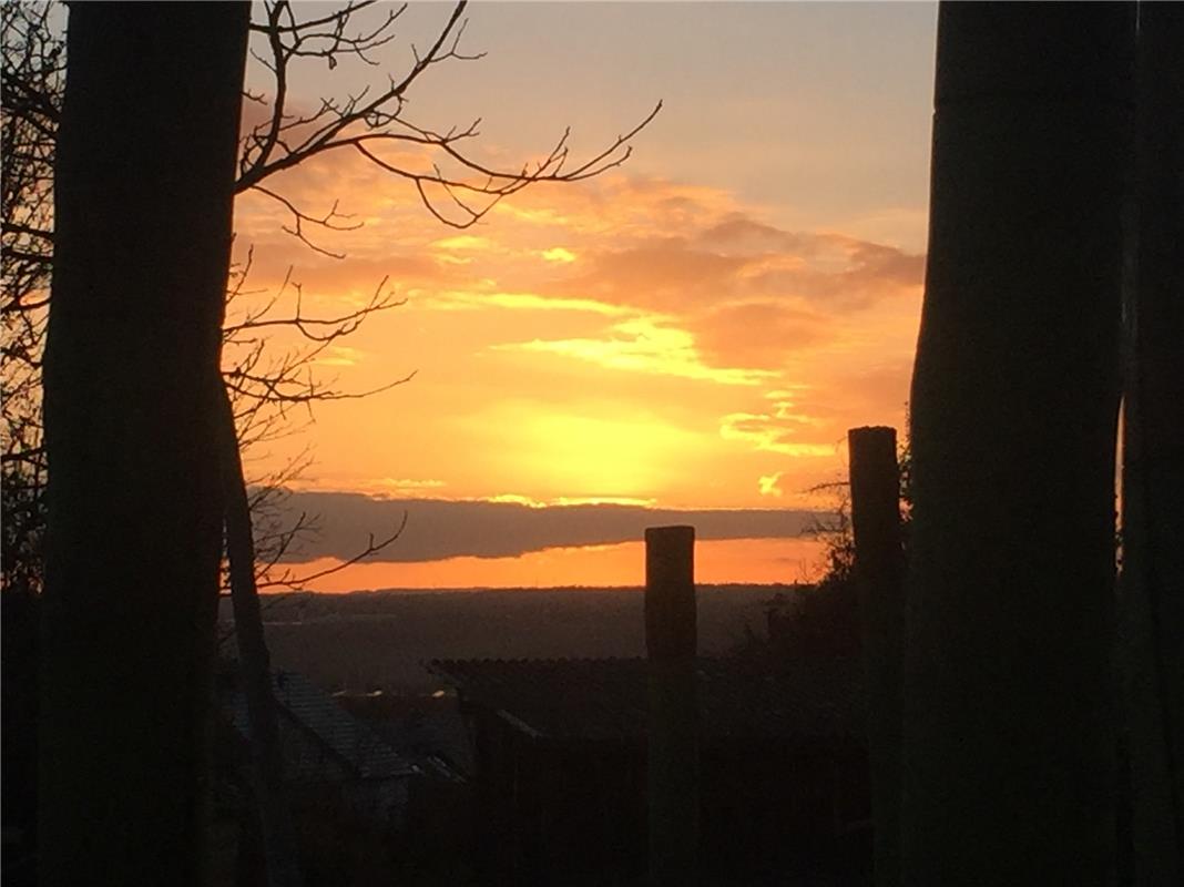 Sonnenuntergang am „Lake Mönchberg“: Der Himmel gaukelt einem so manches vor, st...