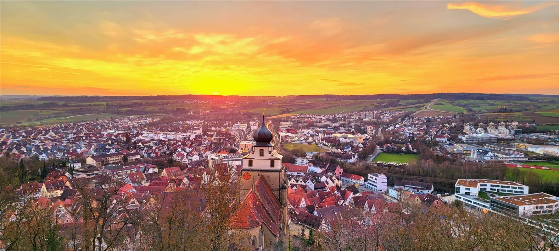 Sonnenuntergang über Herrenberg vom Schlossbergturm. Von Jonas Welsch aus Herren...