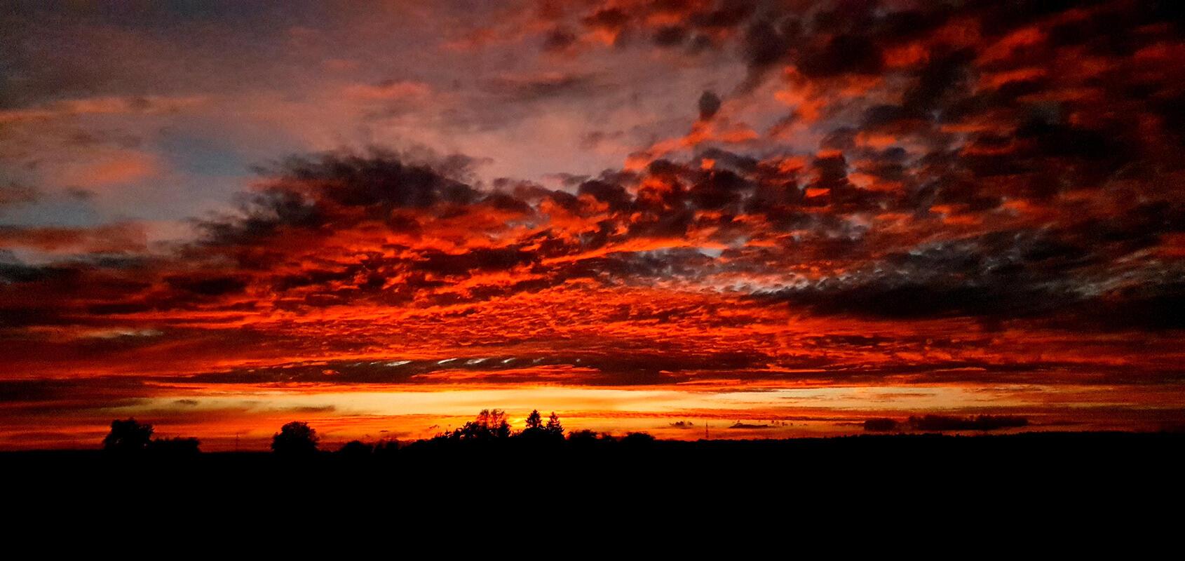 Sonnenuntergang – zur richtigen Zeit am richtigen Ort.  Von Helmut Pabst aus Nuf...