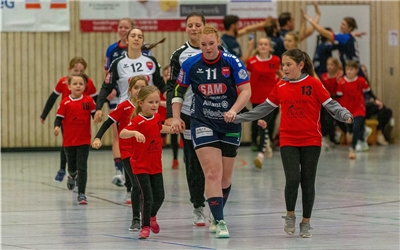 Spieleroeffnung, HSG Freiburg - SG H2Ku Herrenberg, Frauen, Handball, 2. Bundesliga, 9. Spieltag, Saison 2019/2020, 16.11.2019, Foto: EIBNER/Dimitri Drofitsch