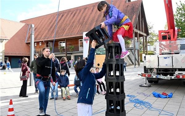 Stapelweise Spaß und Geselligkeit bot wie immer der Jugend- und Gemeindetag in Bondorf. GB-Foto: Holom