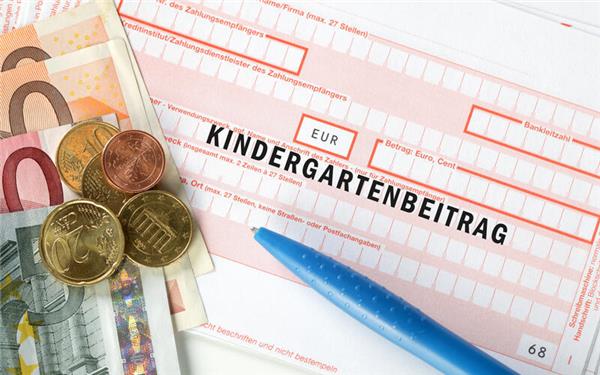 Steigen: Beiträge für die Kita-Betreuung. GB-Foto (Archiv:): Stock-adobe.com