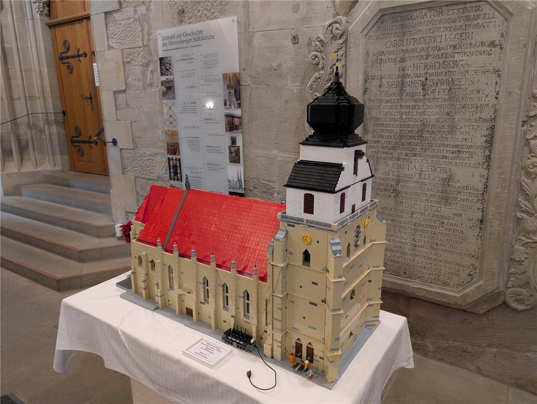 Stiftskirchen-Modell aus Lego – Meisterleistung eines Herrenberger Studenten!  V...