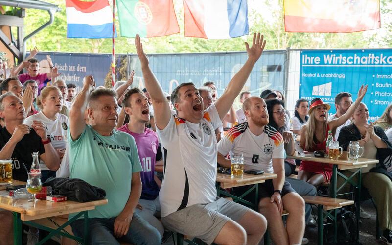 Stimmung im Bondorfer Schützenhaus: Auch bei EM 2024 kamen Fans auf ihre Kosten (hier beim Spiel gegen Spanien).GB-Foto: Vecsey